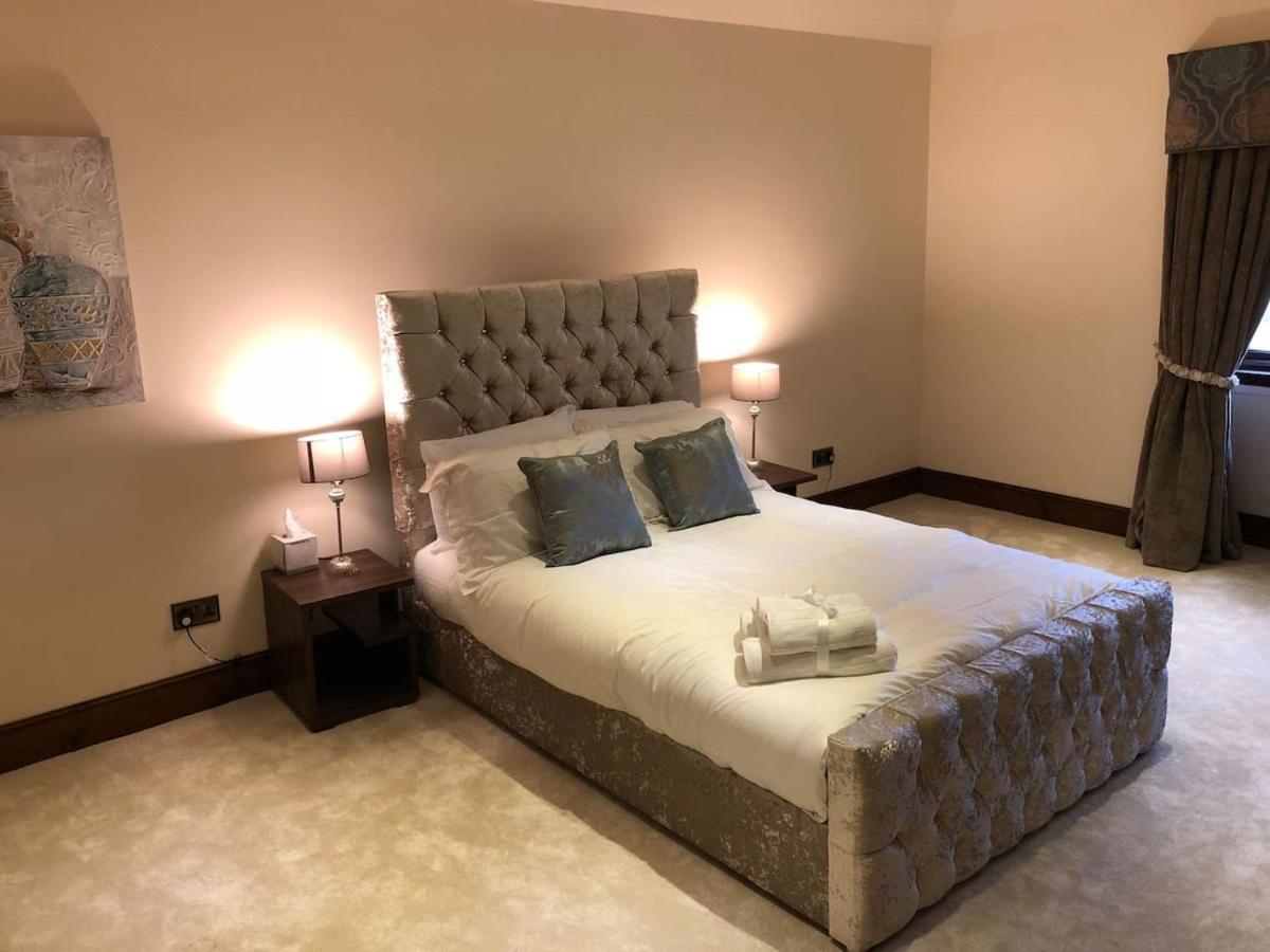 Beautiful 4-Bed Villa In Glasgow Exteriör bild