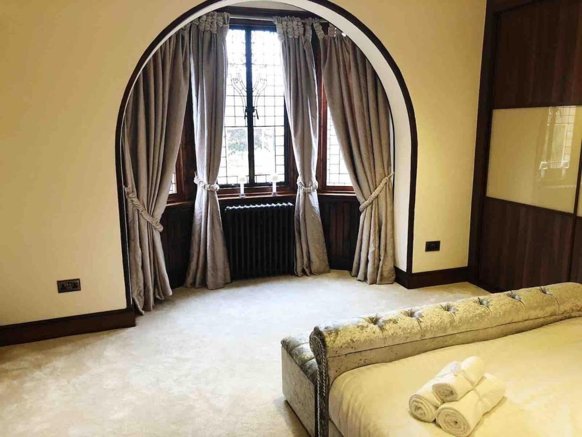 Beautiful 4-Bed Villa In Glasgow Exteriör bild